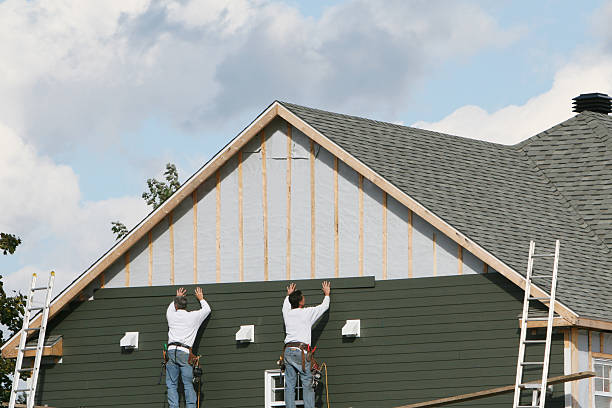 Professional Siding technician working in Berryville, TX